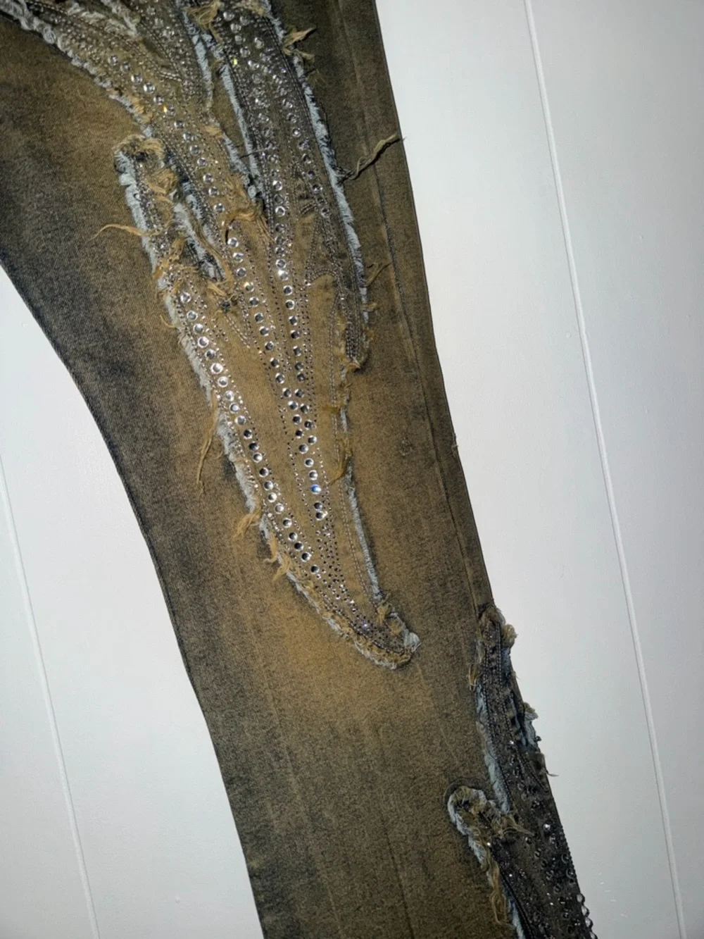 Men's Distressed Olive-Green Jeans with Embellishment - Picture 5 of 7